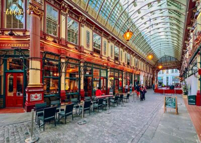 Die Szenen in der Winkelgasse im ersten Film der Harry Potter Serie, Harry Potter und der Stein der Weisen, wurden 2001 im Leadenhall Market aufgenommen.